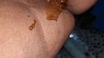 Flornatiii - shitting in white panties [GIF]