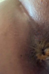 Close up of my shitty asshole and wipe
