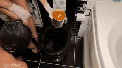 Disgust Toilettraining Hardcore