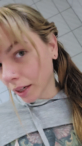 Gassy tells you how you like her farts