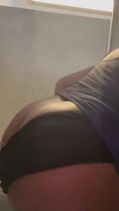 DESPERATE PISSY PARK SITUATION