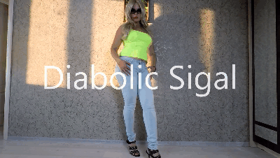 Light Blue Jeans Pooping & Smearing