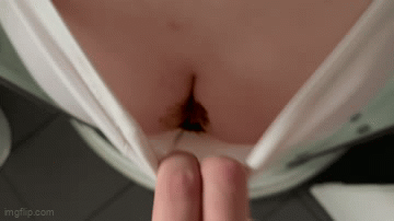 Pooing my white leggings tied up