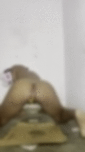 Ebony teen shitting in doggy