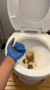 Goddess Lust in Shitting Thick Log in the Tub