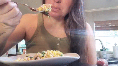 Watch Me Eat, Watch Me Shit