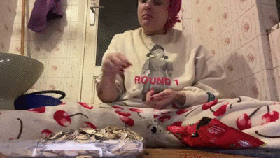 I love sunflower seeds!