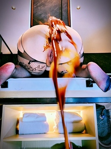 Spraying scum from a height