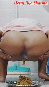 Creamy potty leaked out from panty