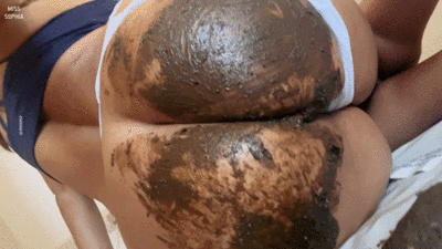 Huge Shit and Rubbing in Close-Up