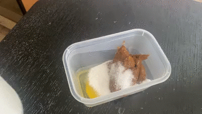 I baked cupcakes for you with my shit