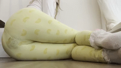 Filling My Leggings, Smearing & Fingering