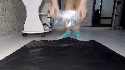 Prepping a Poo Package + Pee