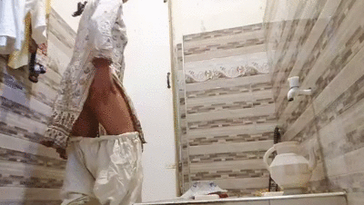 Muslim lady ppoped creamy shit leaked out