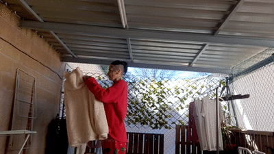 Urgency hanging out the laundry