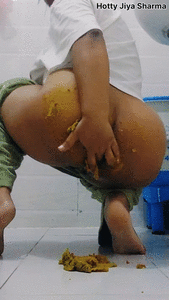 Smelly fart with creamy poop