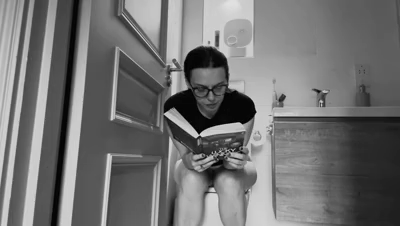 Reading & poo & pee