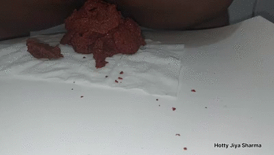 Momy pooped red potty on toilet seat