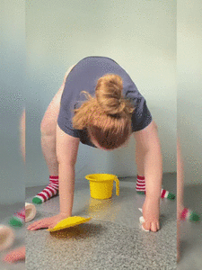 Yellow chamber pot Using