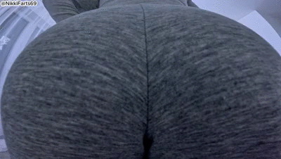 Leggings Fart ASMR-Bubbly Ass Cheeks Close-Up