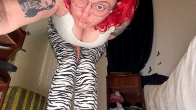 Pooping on my leggins