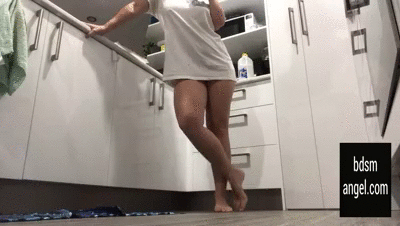 Pooping in Kitchen - gotta go