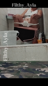 Diarrhea diaries 3 - Toilet view
