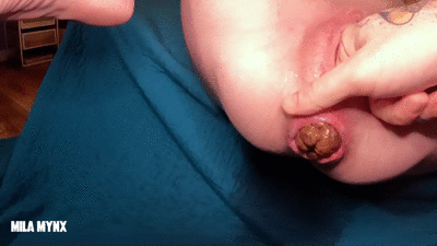 Fingering My Pussy To Push Out Shit & Piss