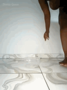 African Goddess takes a dump 2