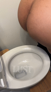 Goddess Lust Dumps A Fat Juicy Shit