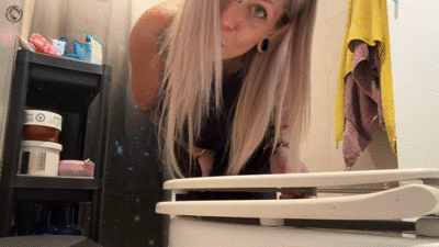 Urgent dump with my friends at home