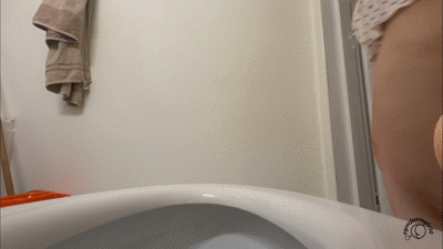 SLOW DRAIN SLOW POOP Plops And Pee