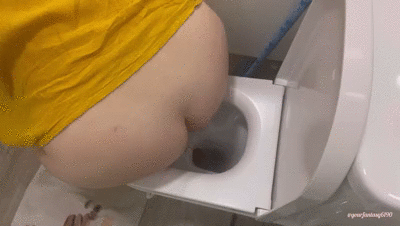 Pooping in toilet 8